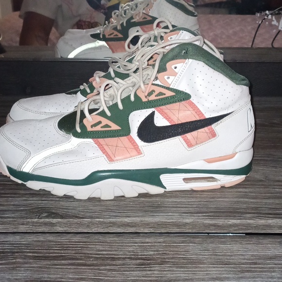 Nikes - Picture 1 of 3